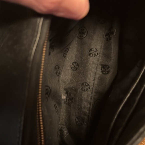 Tory Burch Fleming Quilted Convertible Shoulder Bag - Picture 8 of 15